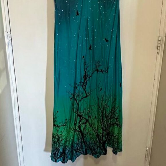 Blue and Green Forest-Print Maxi Dress - Picture 6 of 8